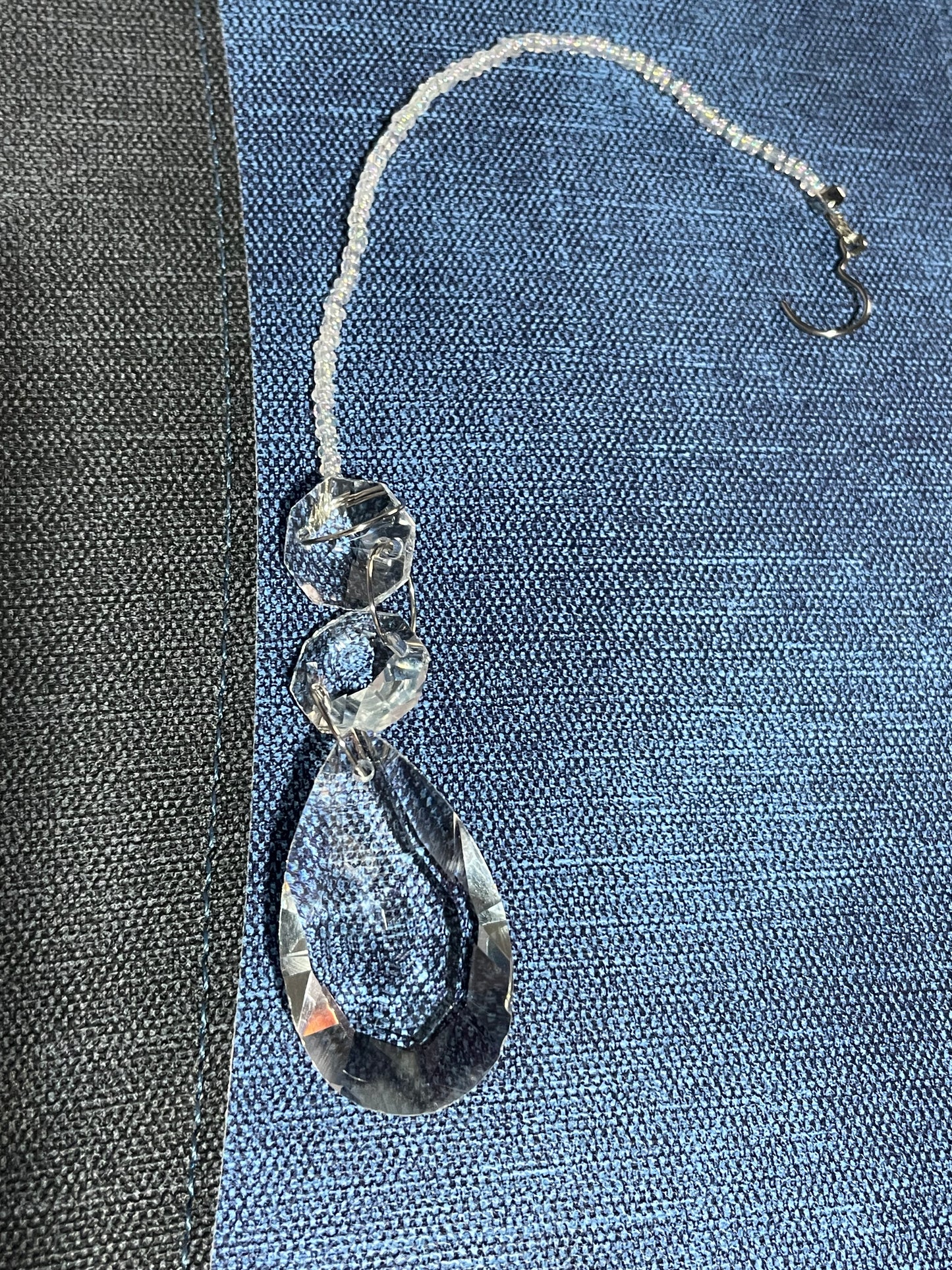 Iridescent wire with Teardrop Crystal